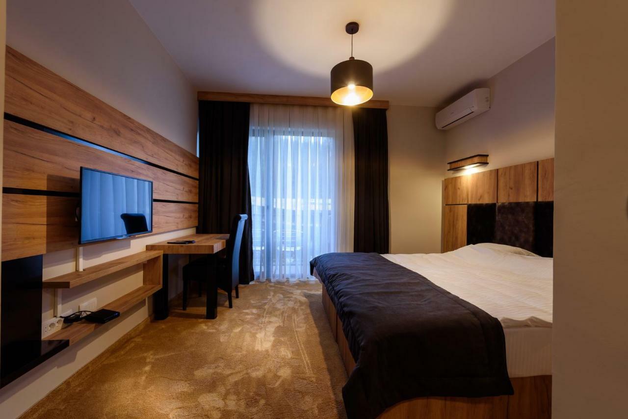 Resort Ujevara E Drinit Печ Екстериор снимка