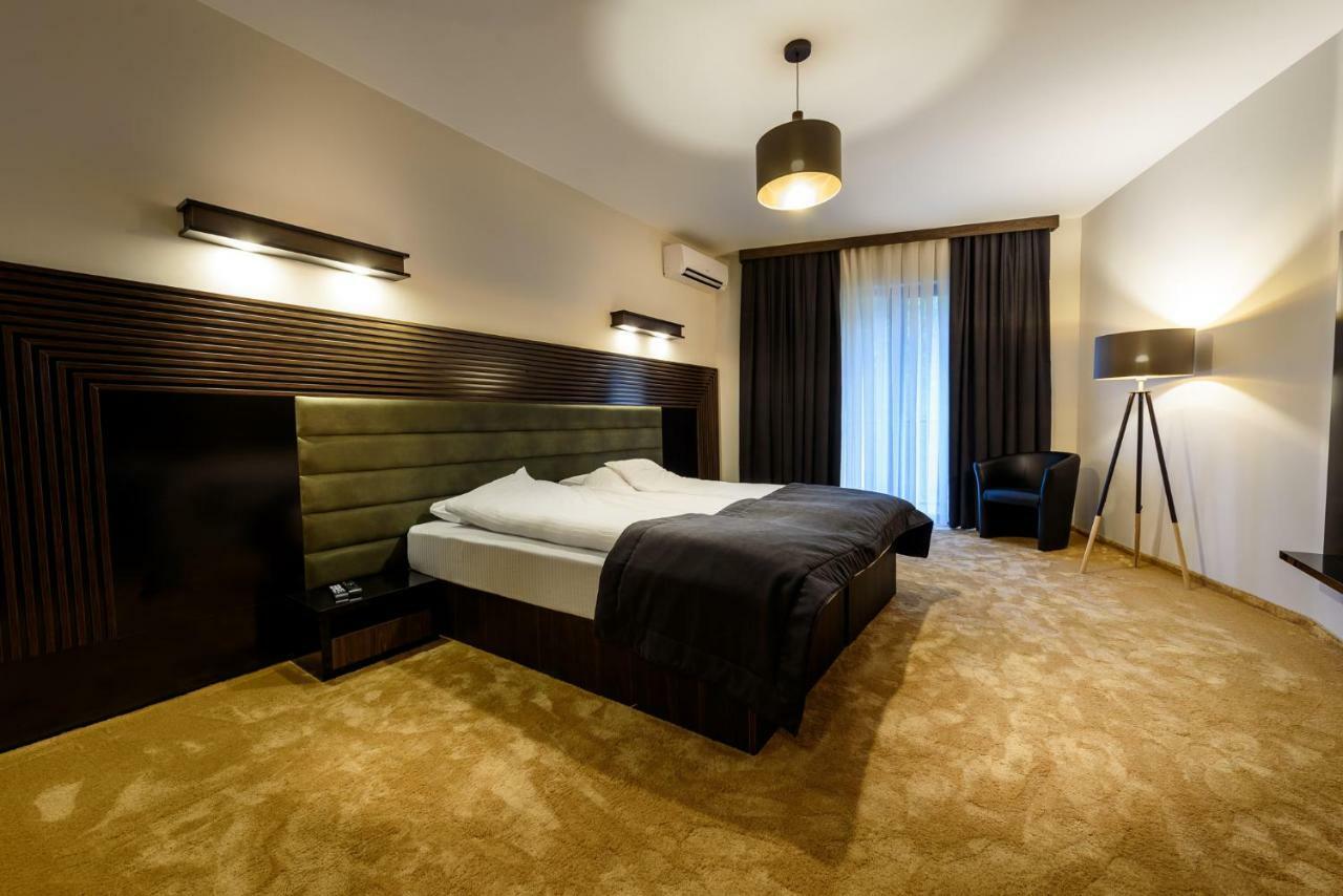 Resort Ujevara E Drinit Печ Екстериор снимка