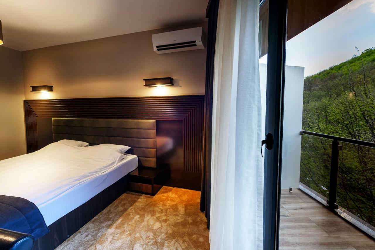 Resort Ujevara E Drinit Печ Екстериор снимка
